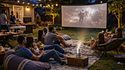 Proiettori smart: la nuova frontiera del cinema a casa