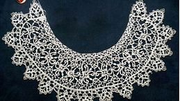 Il bianco, la donna, il tempo: Torino si tinge di bianco