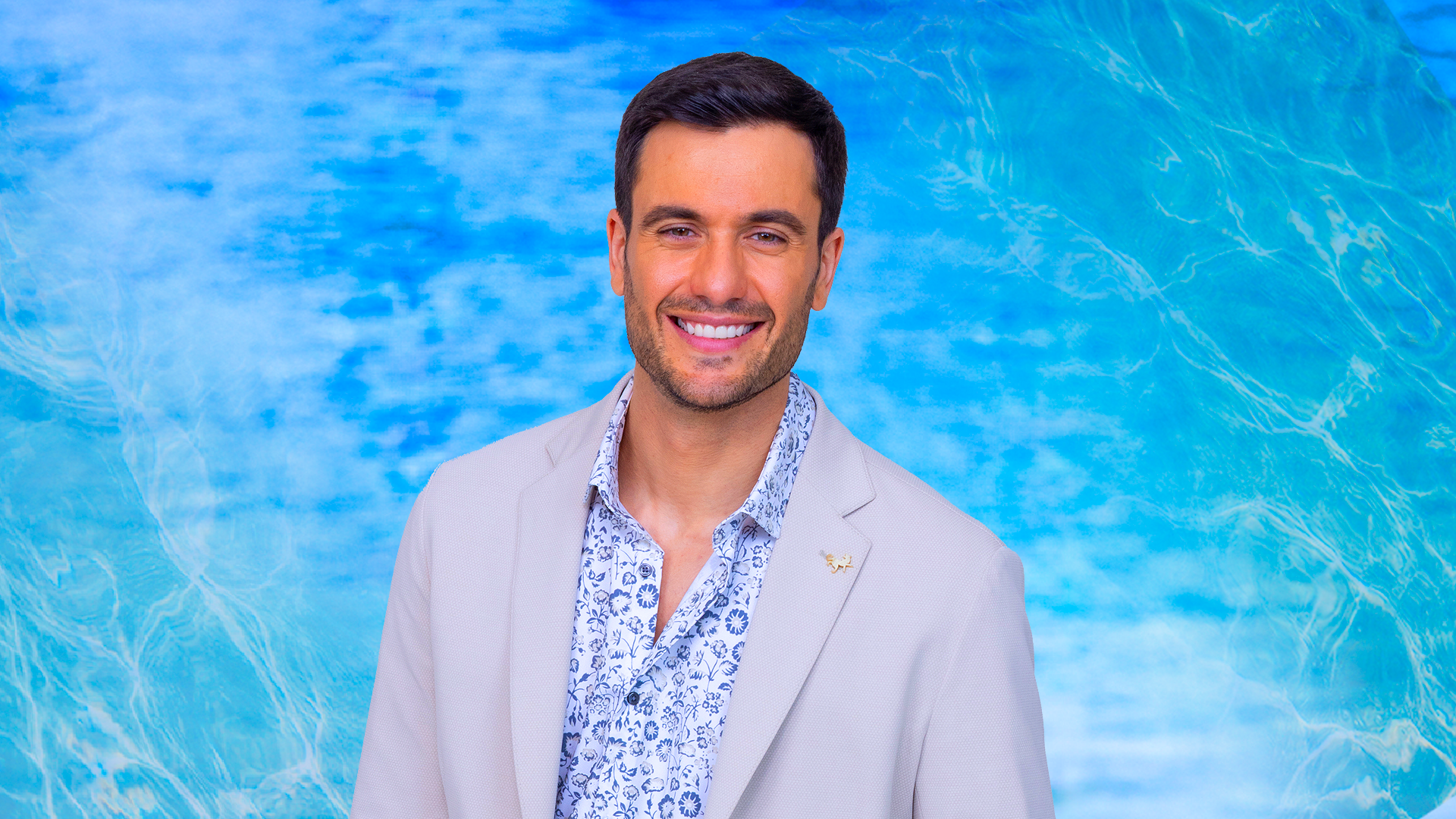 Pierpaolo Pretelli inviato dell'Isola | Mediaset Infinity