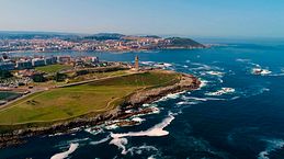 A Coruña, la ciudad que enamora: del paseo marítimo a la Torre de Hércules