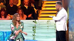 Rosario Mohedano habla de la relación de sus padres y del flirteo que tuvo Rosa Benito con un hombre tras su separación: "Yo le animaba a que se diera una alegría"
