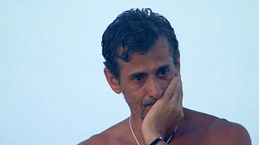 Víctor Janeiro habla de Belén Esteban entre lágrimas en el ‘puente de las emociones’: “Ganó muchísimo dinero a costa de mi hermano”