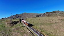 Los secretos de un tren centenario que circula a casi 1000 metros de altitud : “Desmontamos los motores cada noche”