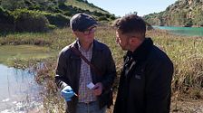 Así es el río “muerto”, con “agua letal”, que contamina los peces que comemos