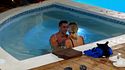 Náyades y Andrea, cada vez más cerca en el jacuzzi: "¿Fuera eres también así de activa?"