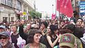 Cientos de personas rodean el Congreso mientras crece el debate sobre un adelanto electoral