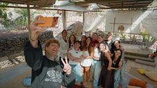 Los influencers de 'Sin señal' completan sus 21 días de retiro y se despiden entre lágrimas: "Volvería seguro"