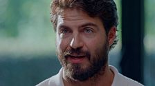 Maxi Iglesias, sobre la muerte de su padre cuando tenía seis años: "No teníamos mucho dinero"