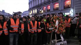La marcha en honor a Maricarmen desde Sol hasta su casa: lágrimas, miles de pancartas y un emotivo "adiós con el corazón"