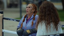 María Lara recuerda el suicidio de su pareja: "Me quedé sola otra vez"