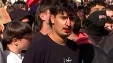 Las cargas policiales acaban con estudiantes menores de edad sangrando en el acto antifascista contra Santiago Abascal en A Coruña