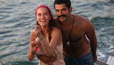 Con Burak Ozcivit