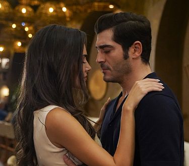 Another Love, il cast e i personaggi della serie turca