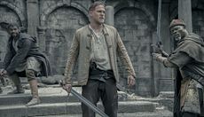 Con Charlie Hunnam e Jude Law