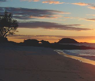 Dicembre al caldo: 7 mete remote e raffinate per chi cerca privacy e mare da sogno 