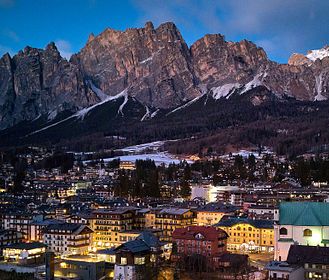 Cortina si prepara alle Olimpiadi. Guida alle attività più chic fra le montagne dei Giochi