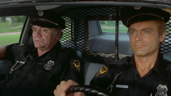 Poliziotto superpiu'