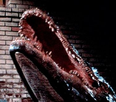 La bestia bajo el asfalto