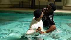 Cap.121 - Tres vallas publicitarias