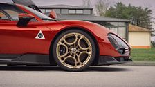 Progr. 1.553 - Alfa Romeo 33 Stradale y Skoda Epiq
