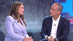 P2 - Entrevista en plató a Carolina Perles