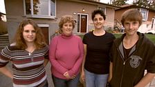P74 - Sandra y Sharon