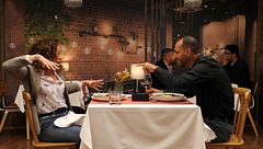 P2302-2303 - "Sola no, pero sí soltera" (por ahora)