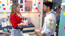 Marta y Noel entran al pisito