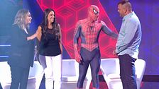 Edu, el Spiderman que hace felices a los niños enfermos
