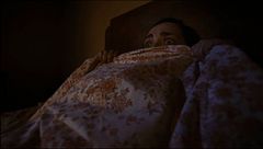 Ve una cara en mitad de la noche que le dice que se vaya de esa casa