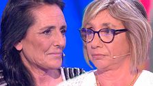Dos hermanas se reencuentran y se echan cosas en cara