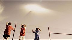 La espeluznante historia de la pandilla de niños que creyó ver un OVNI y fueron muriendo uno a uno