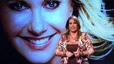 Las señales que la fallecida Olivia Newton John estaría mandando a su familia