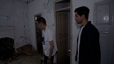 La visita de Aldo Linares al antiguo hospital de Fonz