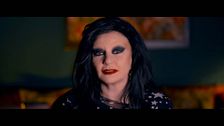 Alaska vivió su primera experiencia sobrenatural cuando era una niña: "Había una estantería en la que guardaba mis juguetes..."