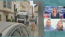 Un camión se pierde con el GPS y destroza un balcón: “No es la primera vez que pasa”