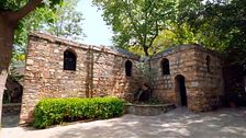 Iker Jiménez visita la casa de la Virgen María: un edificio casi desconocido en un rincón de Turquía