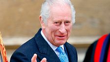 Una conocida actriz de Hollywood asegura que el Rey Carlos III intentó ligar con ella: "Estaba muy interesado"