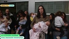Mujeres de la asociación 'Amamantar' protestan por el cierre de una sala de lactancia de Gijón: ''Nos denegaron el uso después de la pandemia''