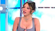 Alejandra Rubio se ruboriza ante una pregunta de Sandra Barneda sobre Carlo Costanzia: "¿Por qué me ponéis en este compromiso?"