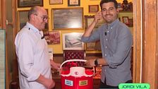 Llega el cubo de fregar con el agua siempre limpia: el inventor explica cómo funciona, cuándo saldrá a la venta y cuánto cuesta