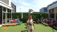 El desfile de moda más surrealista de 'Los vecinos de la casa de al lado': "Es un cuadro lo que habéis hecho"