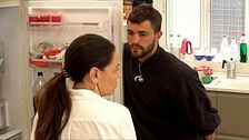 La inspectora de limpieza, Alicia Iglesias, alucina con el desorden del apartamento Sombra