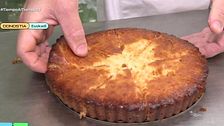 Todos los secretos del pastel vasco: el postre que arrasa en todo el mundo