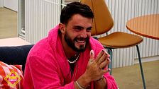 Julen Muñoz se emociona con el mensaje de su fantasma del exterior