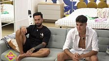 Omar Sánchez confiesa si tendría algo con Bea Retamal: "Me parece superguapa"