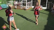 Bea, Gabriela y Mayka se prueban el look de cheerleaders para la prueba semanal: “Es antimorbo total”