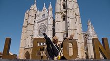 La confesión de Samantha Hudson al preguntarle por el spot más icónico de León, su ciudad: “Es la Catedral, pero estoy excomulgada”