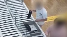 Las distintas técnicas que utilizan los ladrones en los aeropuertos: desde distraer a su víctima, hasta hacerse pasar por inválidos