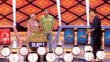 ‘Los Boombones’ aprovechan la ventaja, se deshacen de los ‘4 J’ y se quedan a tres de llevarse el bote